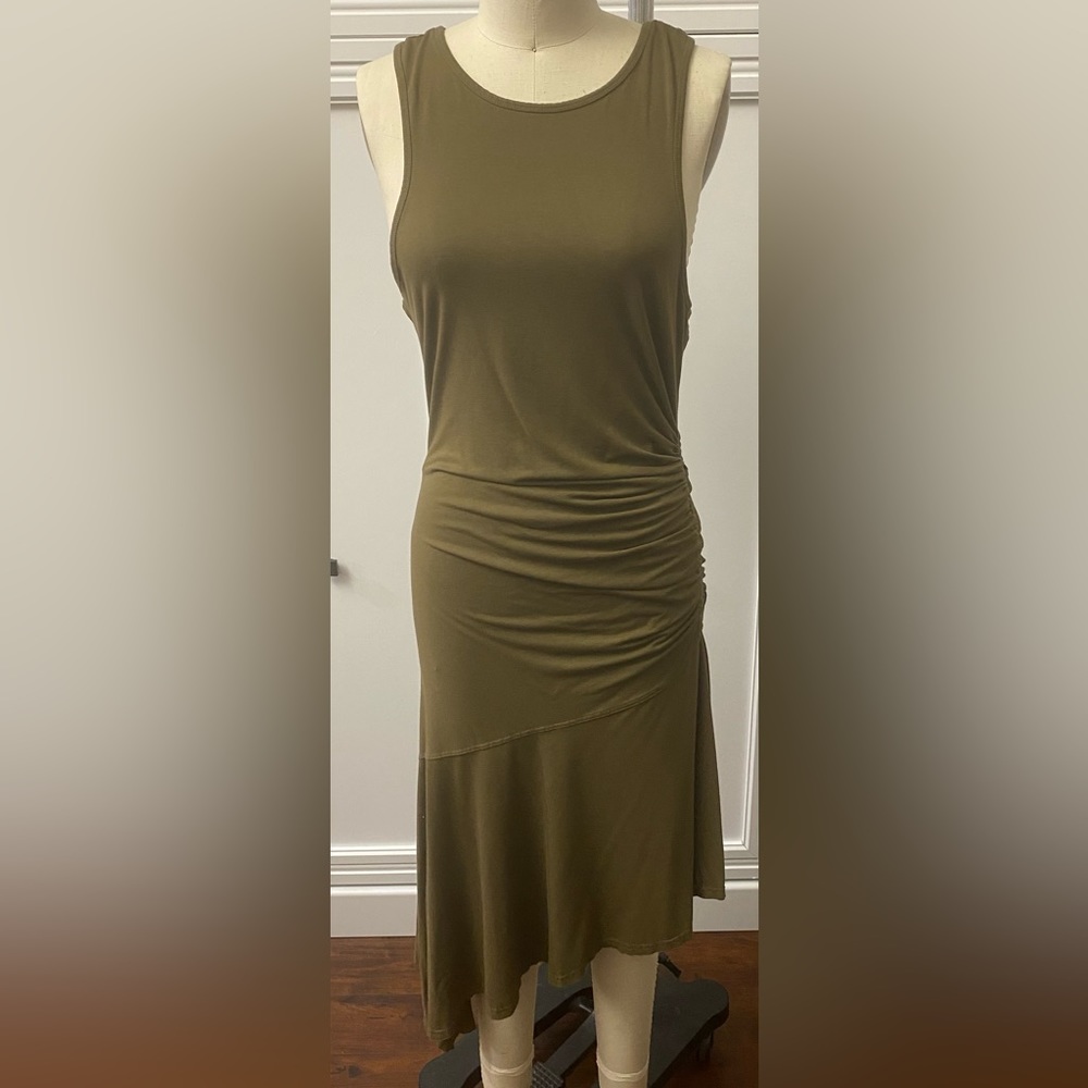 ANTHROPOLOGY - daily practice: sleeveless side-Rushed dress.